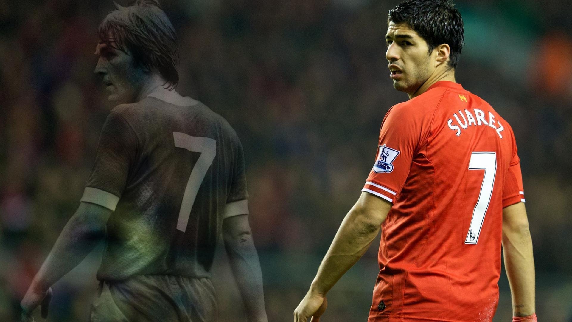 国际足球界推出新比赛规则，增强比赛观赏性和公平性，对于国际足球的赛事比赛球必须有什么标志